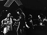 Photo of Emmylou Harris 1977 with Albert Lee<br> Chris Walter<br>