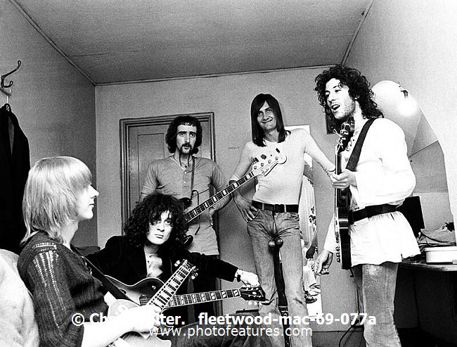 Fleetwood Mac fleetwood-mac-69-077a photography by © Chris Walter Photo of Fleetwood Mac for media use , reference; fleetwood-mac-69-077a,www.photofeatures.com