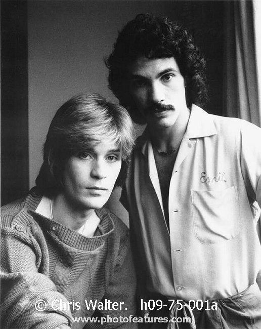 Daryl Hall and John Oates h09-75-001a photography by © Chris Walter Photo of Daryl Hall and John Oates for media use , reference; h09-75-001a,www.photofeatures.com