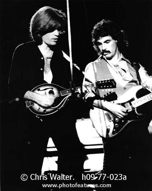 Daryl Hall and John Oates h09-77-023a photography by © Chris Walter Photo of Daryl Hall and John Oates for media use , reference; h09-77-023a,www.photofeatures.com