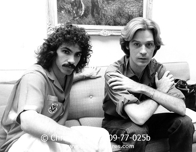Daryl Hall and John Oates h09-77-025b photography by © Chris Walter Photo of Daryl Hall and John Oates for media use , reference; h09-77-025b,www.photofeatures.com