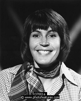 Photo of Helen Reddy by Chris Walter , reference; r37001a,www.photofeatures.com