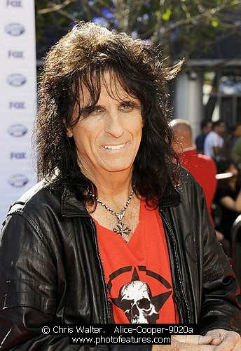 Photo of 2010 American Idol Finale by Chris Walter , reference; Alice-Cooper-9020a,www.photofeatures.com