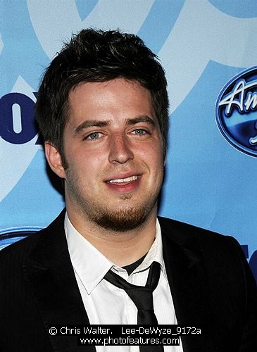 Photo of 2010 American Idol Finale by Chris Walter , reference; Lee-DeWyze_9172a,www.photofeatures.com