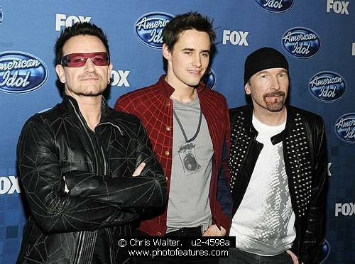 Photo of 2011 American Idol Finale by Chris Walter , reference; u2-4598a,www.photofeatures.com