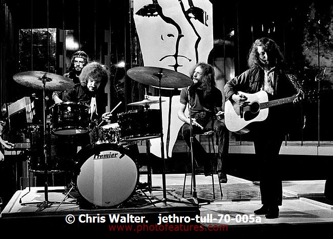 Jethro Tull jethro-tull-70-005a photography by © Chris Walter Photo of Jethro Tull for media use , reference; jethro-tull-70-005a,www.photofeatures.com
