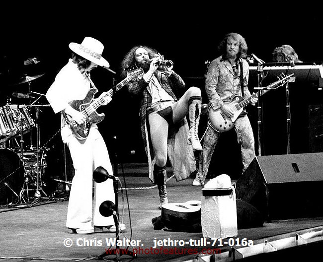 Photo of Jethro Tull for media use , reference; jethro-tull-71-016a,www.photofeatures.com