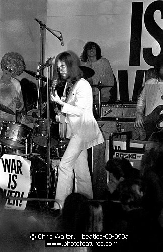 Photo of John Lennon by Chris Walter , reference; beatles-69-099a,www.photofeatures.com