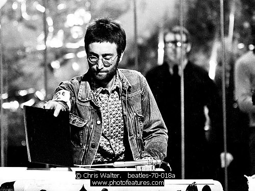 Photo of John Lennon by Chris Walter , reference; beatles-70-018a,www.photofeatures.com