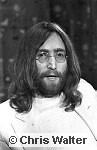 Photo of Beatles 1969 John Lennon at Heathrow Airport