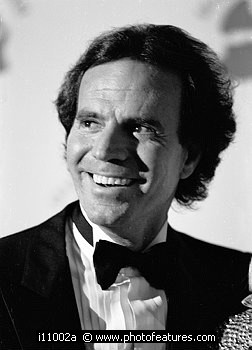 Photo of Julio Iglesias by Chris Walter , reference; i11002a,www.photofeatures.com