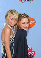 Ashley Olsen and Mary Kate Olsen at the 2004 Nickelodeon Kids Choice Awards at Pauley Pavilion in Los Angeles 4th April 2004.