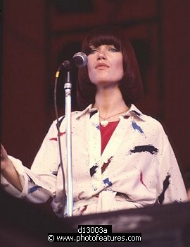 Photo of Kiki Dee by Chris Walter , reference; d13003a,www.photofeatures.com