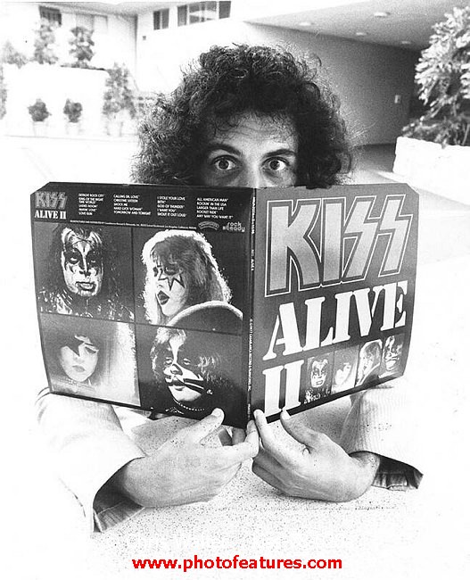 Photo of Kiss for media use , reference; kiss-78-028a,www.photofeatures.com