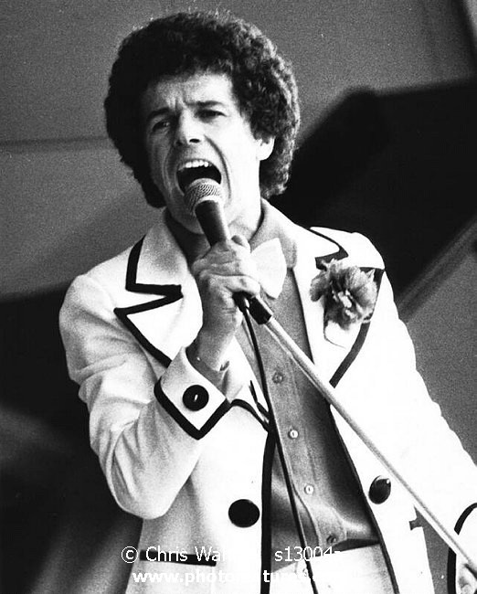 Photo of Leo Sayer for media use , reference; s13004a,www.photofeatures.com