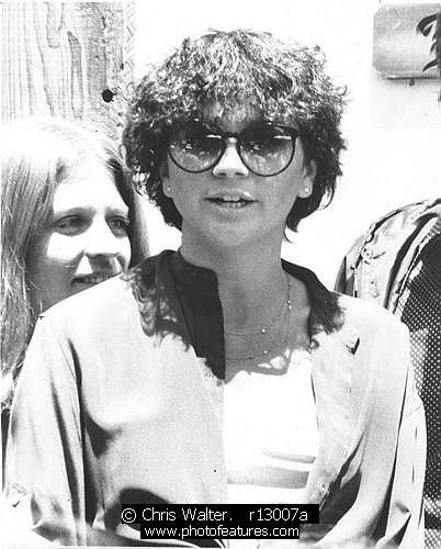 Linda Ronstadt photography by © Chris Walter Photo of Linda Ronstadt for media use , reference; r13007a,www.photofeatures.com