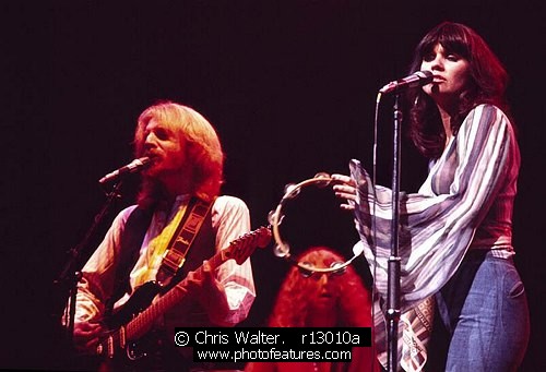 Linda Ronstadt photography by © Chris Walter Photo of Linda Ronstadt for media use , reference; r13010a,www.photofeatures.com