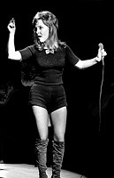 Photo of Lulu 1971 on Top Of The Pops<br> Chris Walter