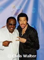 Cedric The Entertainer and Lionel Richie 2004 at Motown 45 Celebration TV Special