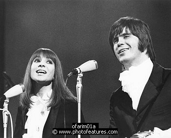 Photo of Esther & Abi Ofarim by © Chris Walter , reference; ofarim01a,www.photofeatures.com