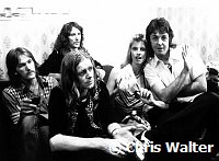 Wings 1973 Denny Seiwell, Henry McCullough, Denny Laine, Linda McCartney, Paul McCartney backstageJuly 6th 1973 Birmingham<br> Chris Walter<br>