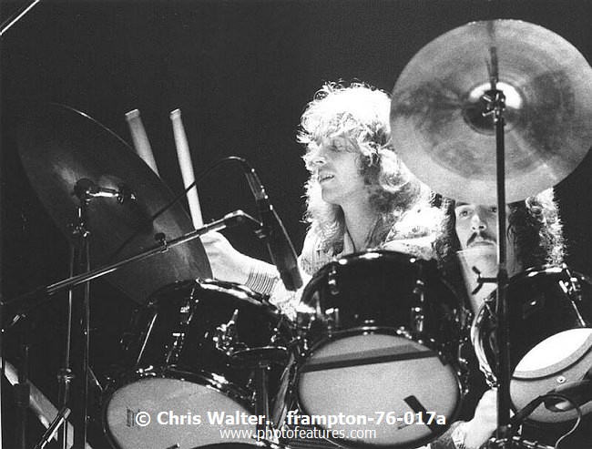 Photo of Peter Frampton for media use , reference; frampton-76-017a,www.photofeatures.com