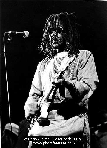 Photo of Peter Tosh by Chris Walter , reference; peter-tosh-007a,www.photofeatures.com