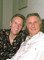 Righteous Brothers 2002  in Las Vegas Bobby Hatfield  & Bill Medley