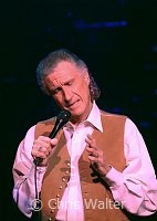 Righteous Brothers 2002   Bill Medley  in Las Vegas