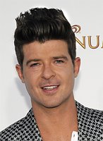 Photo of Robin Thicke at the 2012 Billboard Music Awards at MGM Grand in Las Vegas