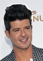 Photo of Robin Thicke at the 2012 Billboard Music Awards at MGM Grand in Las Vegas