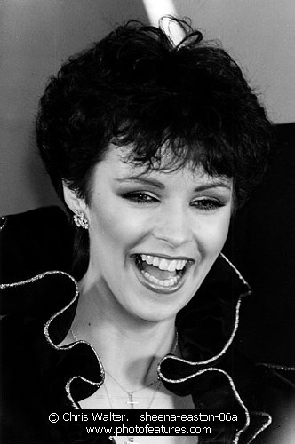 Photo of Sheena Easton by Chris Walter , reference; sheena-easton-06a,www.photofeatures.com