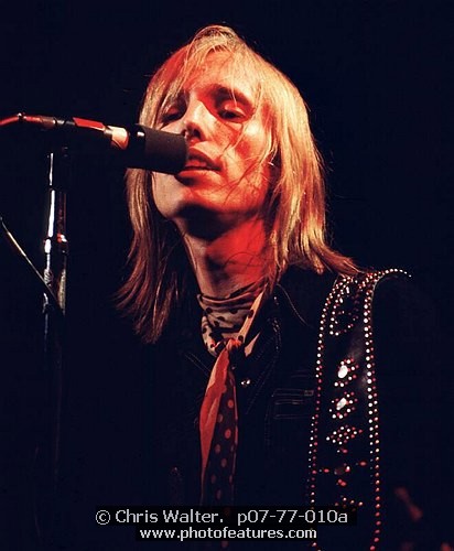Photo of Tom Petty for media use , reference; p07-77-010a,www.photofeatures.com