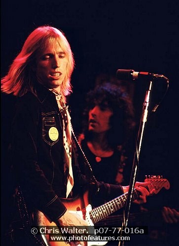 Photo of Tom Petty for media use , reference; p07-77-016a,www.photofeatures.com
