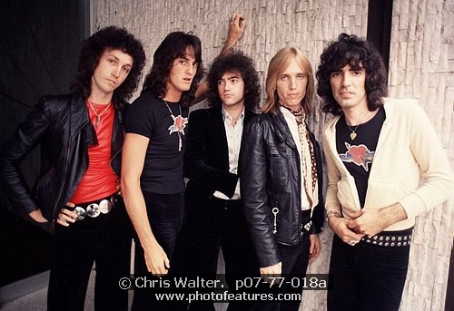Photo of Tom Petty for media use , reference; p07-77-018a,www.photofeatures.com