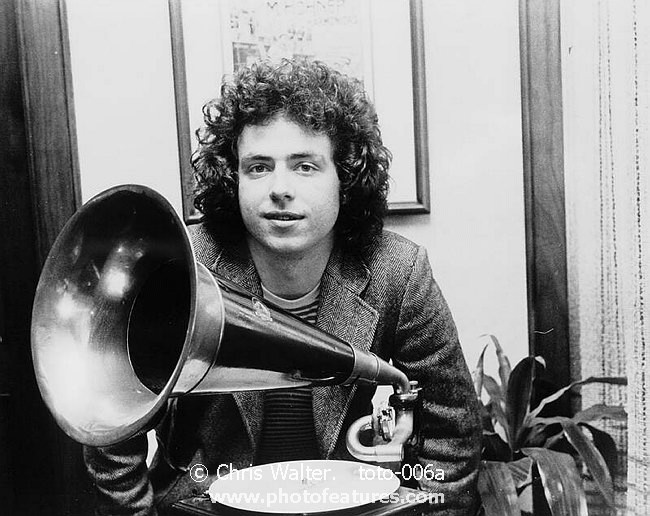 Photo of Toto for media use , reference; toto-006a,www.photofeatures.com