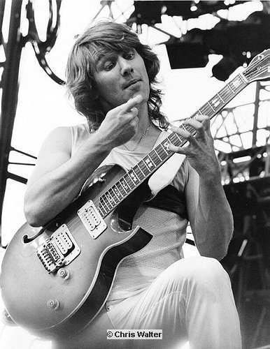 Photo of Triumph by Chris Walter , reference; triumph-82-006a,www.photofeatures.com