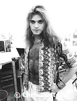 Van Halen 1978 David Lee Roth<br>© Chris Walter<br>