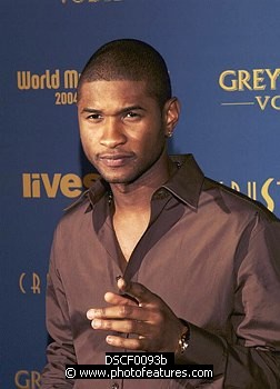 Photo of Usher arriving for pre-awards dinner for 2004 World Music Awards in Las Vegas 14th September 2004. Photo by Chris Walter/Photofeatures , reference; DSCF0093b