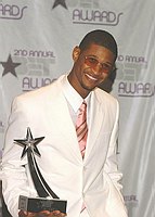 Photo of USHER at 2nd Annual BET(Black Entertainment Television) Awards at Kodak Theater in Hollywood