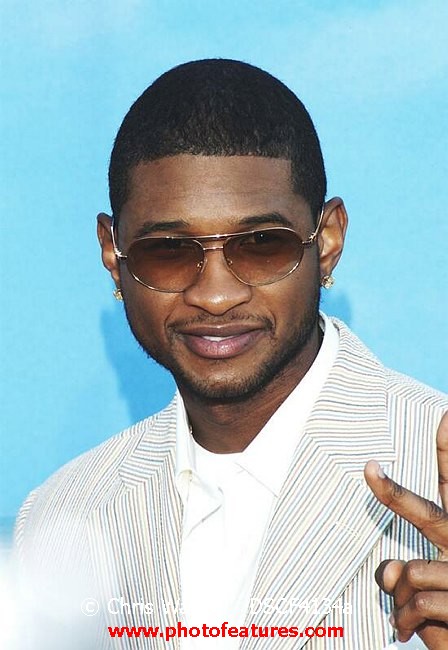 Photo of 2004 Teen Choice Awards for media use , reference; DSCF4134a,www.photofeatures.com