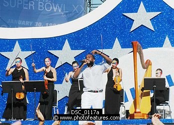 Photo of Kanye West performs at the NFL Opening Kickoff 2005 at the Los Angeles Coliseum , reference; DSC_0117a