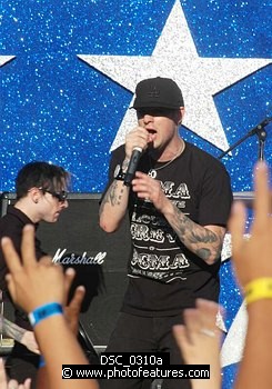 Photo of Joel Madden of Good Charlotte performs at the NFL Opening Kickoff 2003 at the Los Angeles Coliseum, September 8th 2005.<br>Photo by Chris Walter/Photofeatures , reference; DSC_0310a