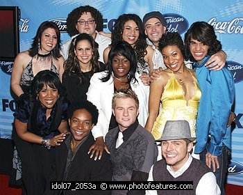 Photo of 2007 American Idol Final 12 , reference; idol07_2053a
