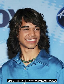 Photo of 2007 American Idol Final 12 , reference; idol07_2064a