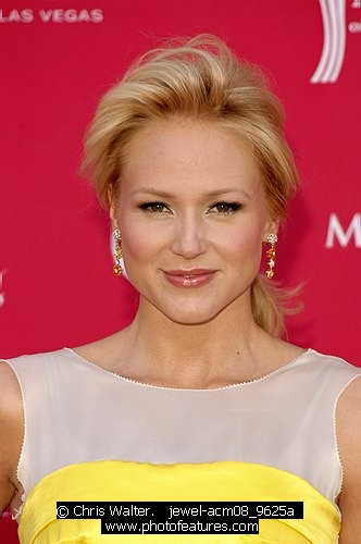 Photo of 2008 ACM Awards by Chris Walter , reference; jewel-acm08_9625a,www.photofeatures.com