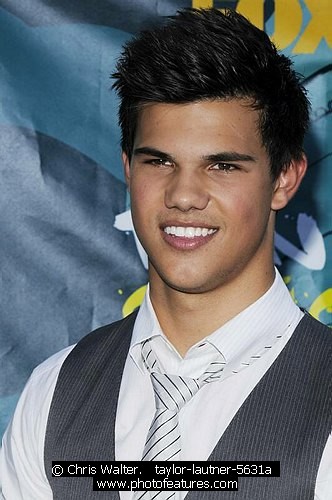 Photo of Teen Choice 2009 Awards by Chris Walter , reference; taylor-lautner-5631a,www.photofeatures.com