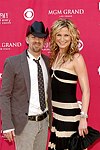 Photo of Kristian Bush and Jennifer Nettles of Sugarland