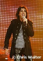 Alice Cooper Christmas Pudding show to benefit his Solid Rock Foundation for children, Dodge Theatre in Phoenix, December 17th 2005.<br>Photo by Chris Walter/Photofeatures