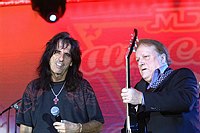 Photo of Alice Cooper and Dick Wagner<br>at the 9th Annual Alice Cooper Celebrity Golf Tournament in Scottsdale, Arizona, May 1st 2005.  Photo by Chris Walter/Photofeatures.